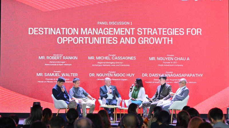 Phiên thảo luận "Chiến lược quản lý điểm đến-cơ hội và phát triển".