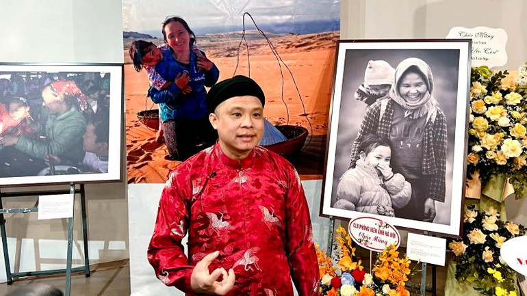 Nhiếp ảnh gia Lê Bích chia sẻ về cảm hứng và hành trình của bộ ảnh. Nhiếp ảnh gia Lê Bích chia sẻ về cảm hứng và hành trình của bộ ảnh.