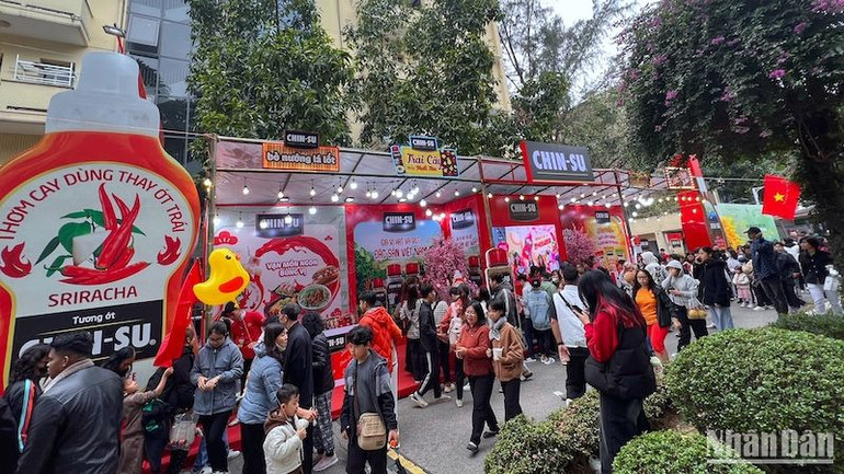 Chương trình cũng là cơ hội để giới thiệu tới bạn bè năm châu về đất nước và con người Việt Nam, đồng thời là dịp giúp các doanh nghiệp trong nước quảng bá thương hiệu, sản phẩm.