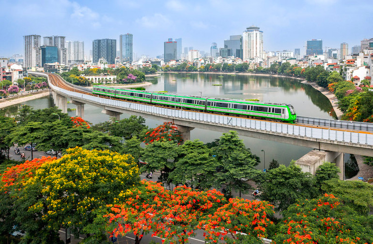 Tác phẩm "Hà Nội, thành phố xinh đẹp và hiện đại" (Trần Thu Hà). Tác phẩm "Hà Nội, thành phố xinh đẹp và hiện đại" (Trần Thu Hà).