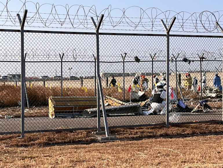 Tính đến 13 giờ 40 phút ngày 29/12 theo giờ Hà Nội, Cơ quan Cứu hỏa Hàn Quốc xác nhận đã tìm thấy 124 thi thể nạn nhân.