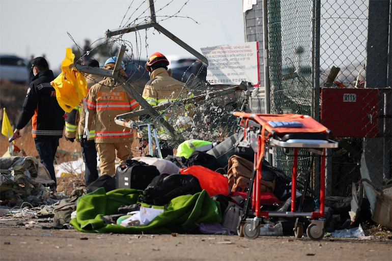 Chính quyền tỉnh Nam Jeolla đã nâng cảnh báo khẩn cấp lên mức cao nhất. Trong khi đó, quyền Tổng thống Hàn Quốc Choi Sang Mok đã chỉ định huyện Muan, tỉnh Nam Jeolla là vùng thảm họa đặc biệt.