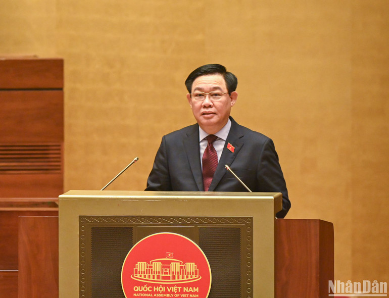 Chủ tịch Quốc hội Vương Đình Huệ cho biết từ đầu nhiệm kỳ đến nay, đã có 4 hội nghị đại biểu Quốc hội chuyên trách được tổ chức. Đánh giá chung các hội nghị có chất lượng cao và kết quả tốt, lắng nghe được nhiều ý kiến sâu sắc tâm huyết của các đại biểu Quốc hội chuyên trách.