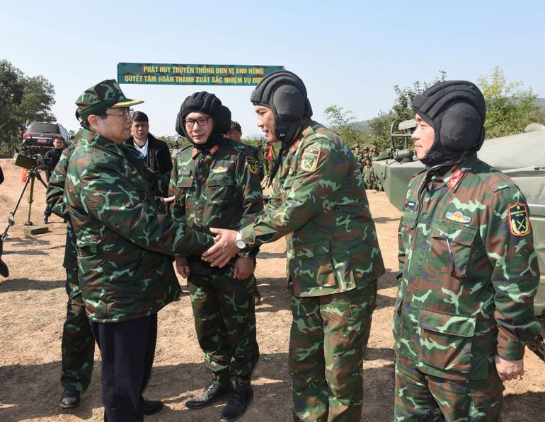 Thủ tướng Phạm Minh Chính thăm, động viên các đơn vị tham gia diễn tập.