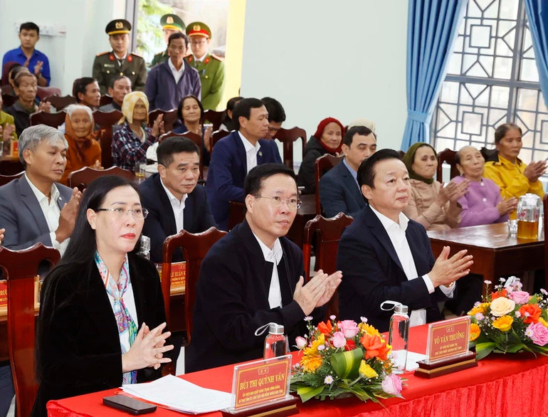 Chủ tịch nước Võ Văn Thưởng thăm xã nông thôn mới Bình Thuận, huyện Bình Sơn, tỉnh Quảng Ngãi.