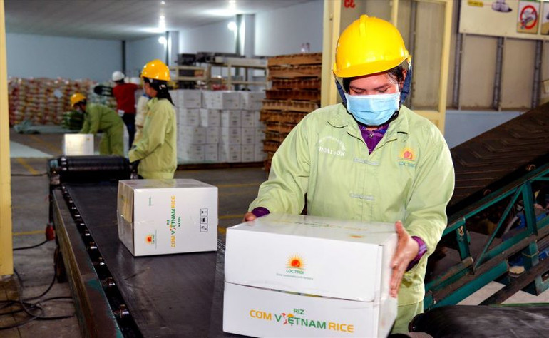 Xuất khẩu gạo là điểm sáng trong bức tranh ngoại thương 4 tháng qua.