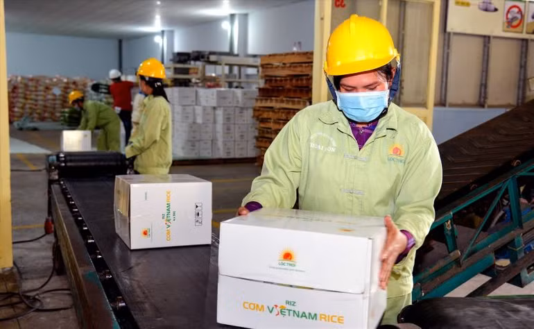 Xuất khẩu gạo là điểm sáng trong bức tranh ngoại thương 4 tháng qua. Xuất khẩu gạo là điểm sáng trong bức tranh ngoại thương 4 tháng qua.