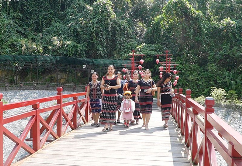 Tham quan, trải nghiệm Khu du lịch sinh thái Cổng trời Đông Giang.