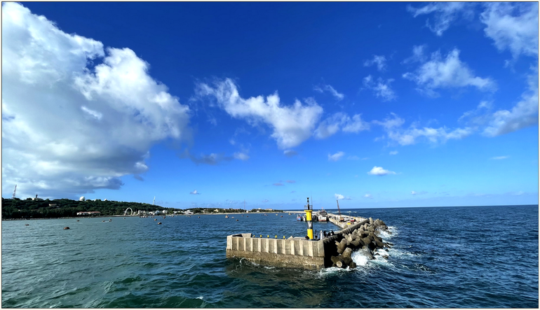 Âu tàu phía Đông Nam đảo Bạch Long Vĩ. Ảnh: VINH QUANG Âu tàu phía Đông Nam đảo Bạch Long Vĩ. Ảnh: VINH QUANG