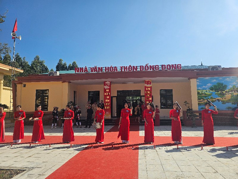 Nhà văn hóa thôn mới xây dựng.