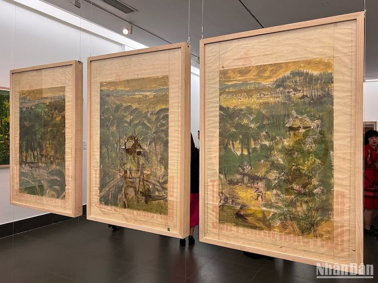 Triển lãm 151 tác phẩm tiêu biểu của chiến sĩ, họa sĩ Huỳnh Phương Đông ảnh 3