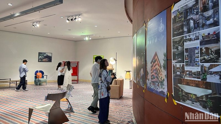 Triển lãm giới thiệu nhiều sản phẩm, ý tưởng, dự án thiết kế nội thất theo xu hướng xanh, tôn vinh văn hóa bản địa.