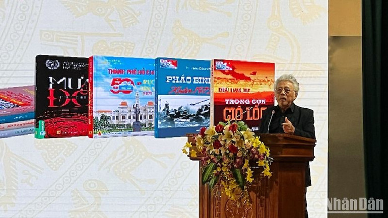 Đại tá, nhà văn Chu Lai giới thiệu tiểu thuyết "Mưa đỏ".