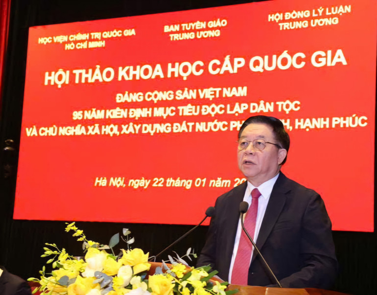 Đồng chí Nguyễn Trọng Nghĩa, Ủy viên Bộ Chính trị, Bí thư Trung ương Đảng, Trưởng Ban Tuyên giáo Trung ương phát biểu ý kiến tại Hội thảo khoa học quốc gia “Đảng Cộng sản Việt Nam - 95 năm kiên định mục tiêu độc lập dân tộc và chủ nghĩa xã hội, xây dựng đất nước phồn vinh, hạnh phúc”. Đồng chí Nguyễn Trọng Nghĩa, Ủy viên Bộ Chính trị, Bí thư Trung ương Đảng, Trưởng Ban Tuyên giáo Trung ương phát biểu ý kiến tại Hội thảo khoa học quốc gia “Đảng Cộng sản Việt Nam - 95 năm kiên định mục tiêu độc lập dân tộc và chủ nghĩa xã hội, xây dựng đất nước phồn vinh, hạnh phúc”.