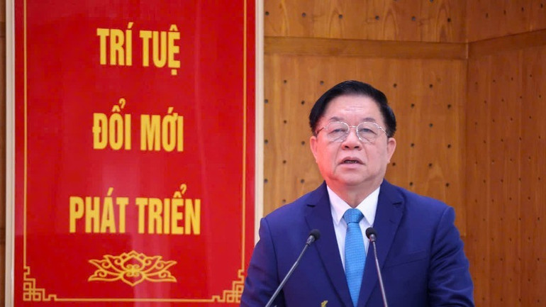 Đồng chí Nguyễn Trọng Nghĩa, Ủy viên Bộ Chính trị, Bí thư Trung ương Đảng, Trưởng Ban Tuyên giáo và Dân vận Trung ương phát biểu ý kiến tại buổi làm việc với Nhà xuất bản Chính trị quốc gia Sự thật. (Ảnh: Văn Điệp TTXVN) Đồng chí Nguyễn Trọng Nghĩa, Ủy viên Bộ Chính trị, Bí thư Trung ương Đảng, Trưởng Ban Tuyên giáo và Dân vận Trung ương phát biểu ý kiến tại buổi làm việc với Nhà xuất bản Chính trị quốc gia Sự thật. (Ảnh: Văn Điệp TTXVN)