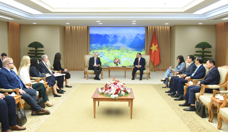 Thủ tướng Phạm Minh Chính cảm ơn sự hỗ trợ tích cực của Chính phủ Ba Lan đối với cộng đồng người Việt Nam tại Ba Lan. (Ảnh: TRẦN HẢI)