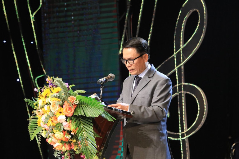 Trưởng Ban Tổ chức Cuộc thi, Phó Chủ tịch Thường trực Hội Nhà báo Việt Nam Nguyễn Đức Lợi phát biểu trong chương trình.