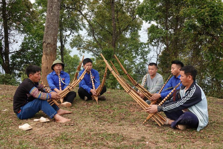 Bảo tồn văn hóa Khèn Mông tại Câu lạc bộ Khèn H’Mông xã Lao Chải. (Ảnh: A Lù)