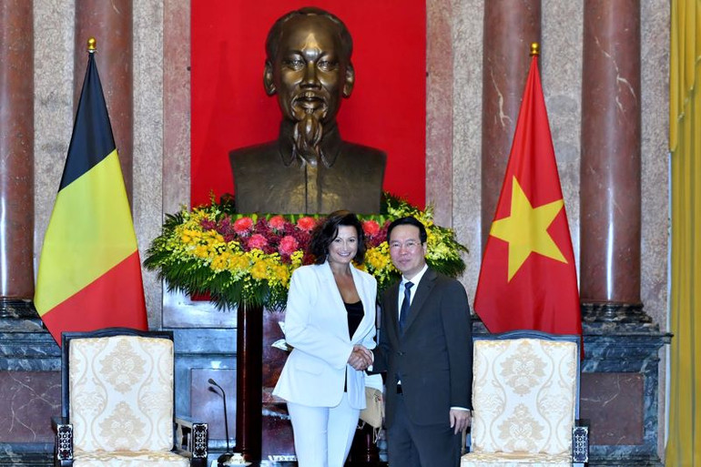 Chủ tịch nước Võ Văn Thưởng và Chủ tịch Thượng viện Vương quốc Bỉ Stephanie D’Hose tại buổi tiếp.