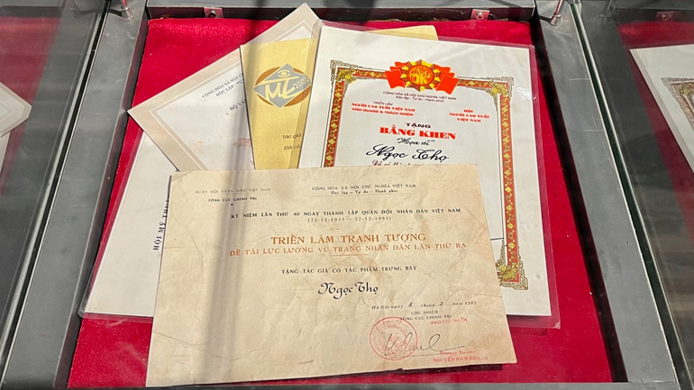 Một số chứng nhận, bằng khen, giải thưởng mỹ thuật trong nước và quốc tế mà cố họa sĩ Nguyễn Ngọc Thọ đã vinh dự được trao.