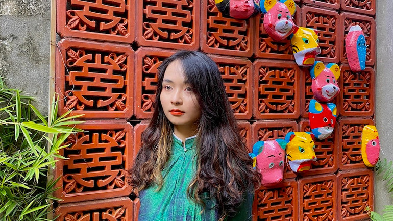 Nữ sinh Lê Thị Phương Linh, một trong ba tác giả của dự án.