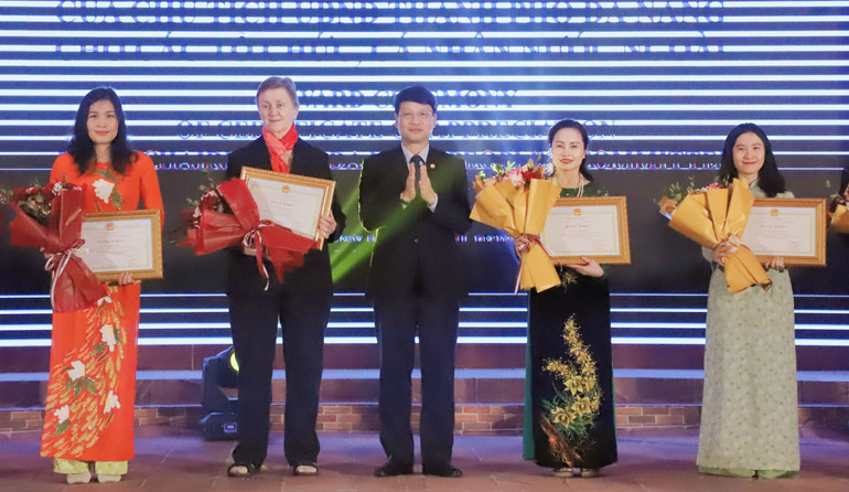 Đà Nẵng gặp mặt người nước ngoài nhân dịp Tết Nguyên đán Quý Mão 2023. Đà Nẵng gặp mặt người nước ngoài nhân dịp Tết Nguyên đán Quý Mão 2023.