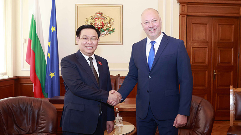 Chủ tịch Quốc hội Bulgaria Jeliazkov Rossen và Chủ tịch Quốc hội Vương Đình Huệ trong chuyến thăm chính thức Bulgaria từ ngày 23 đến 26/9/2023. (Ảnh: QUOCHOI.VN)