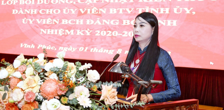 Bí thư Tỉnh ủy Hoàng Thị Thúy Lan phát biểu chỉ đạo.