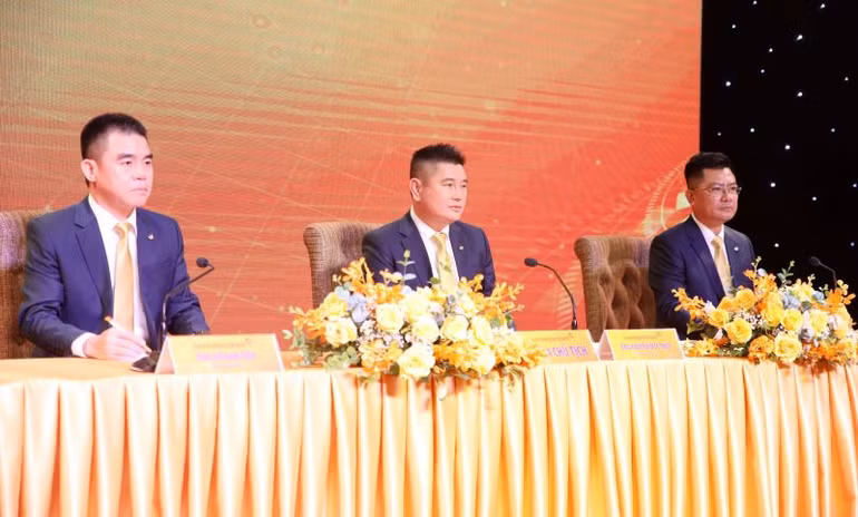 Ban Điều hành Đại hội cổ đông LPB 2023.