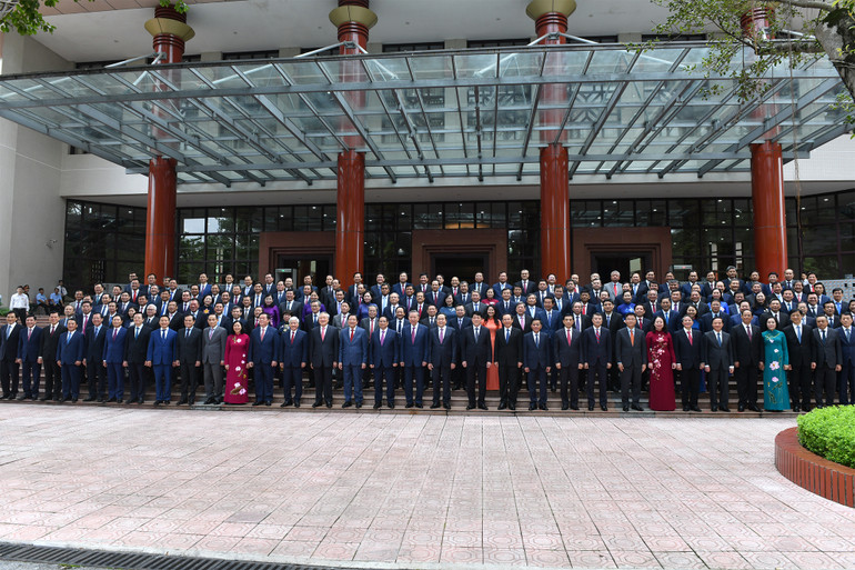 Tổng Bí thư, Chủ tịch nước Tô Lâm và các đồng chí trong Ban Chấp hành Trung ương Đảng khóa XIII.