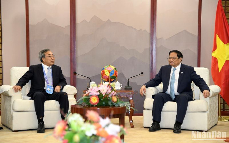 Thủ tướng Phạm Minh Chính tiếp ông Ngô Vân, Phó Tổng Giám đốc Tập đoàn Xây dựng năng lượng Trung Quốc. Thủ tướng Phạm Minh Chính tiếp ông Ngô Vân, Phó Tổng Giám đốc Tập đoàn Xây dựng năng lượng Trung Quốc.