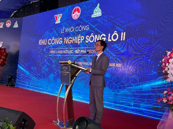 Ông Phạm Trung Kiên, đại diện chủ đầu tư phát biểu ý kiến.