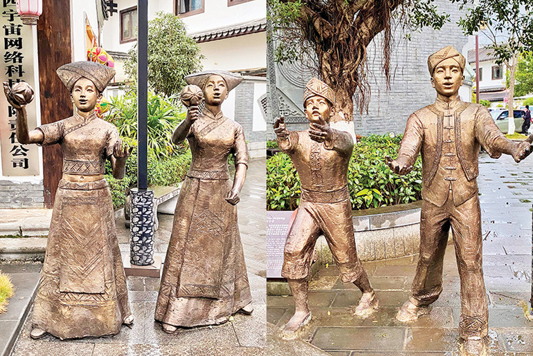 Cô gái gieo cầu... ... trao gửi tình ý tới chàng trai mình thương.