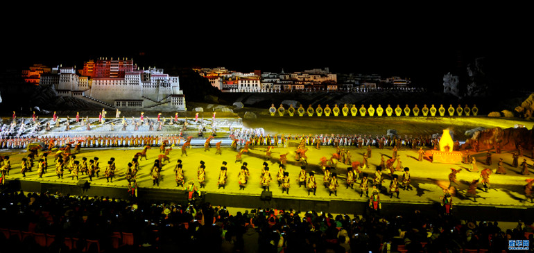 Vở diễn thực cảnh "Văn Thành công chúa" với quy mô hoành tráng tại Lhasa (Tây Tạng, Trung Quốc) của đạo diễn Trương Nghệ Mưu đã trở thành điểm nhấn không thể bỏ qua của mọi du khách Vở diễn thực cảnh "Văn Thành công chúa" với quy mô hoành tráng tại Lhasa (Tây Tạng, Trung Quốc) của đạo diễn Trương Nghệ Mưu đã trở thành điểm nhấn không thể bỏ qua của mọi du khách