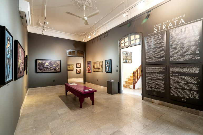 Không gian trưng bày triển lãm “Strata” tại Work Room Four (Hà Nội).