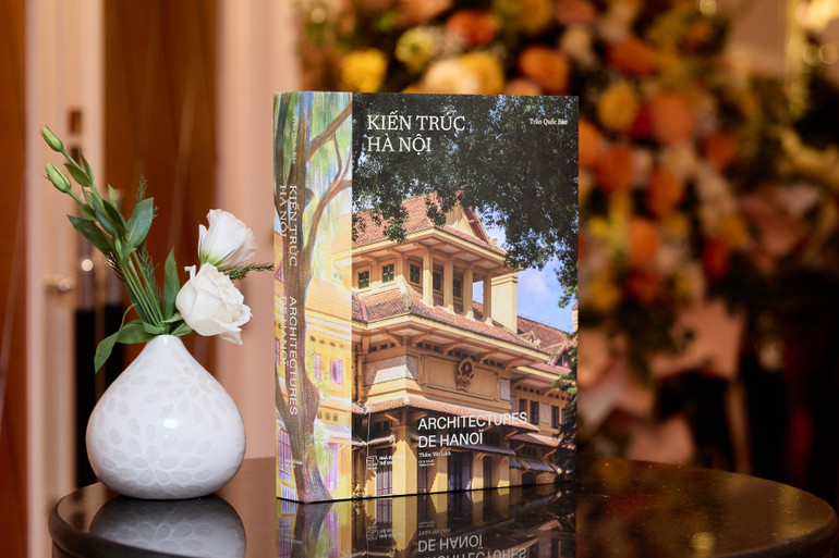 Mỗi công trình trong cuốn sách không chỉ là một câu chuyện kiến trúc mà còn là một lát cắt lịch sử của Hà Nội.