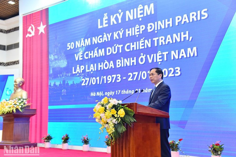 Bộ trưởng Ngoại giao Bùi Thanh Sơn đọc diễn văn tại Lễ kỷ niệm. (Ảnh: Thủy Nguyên)