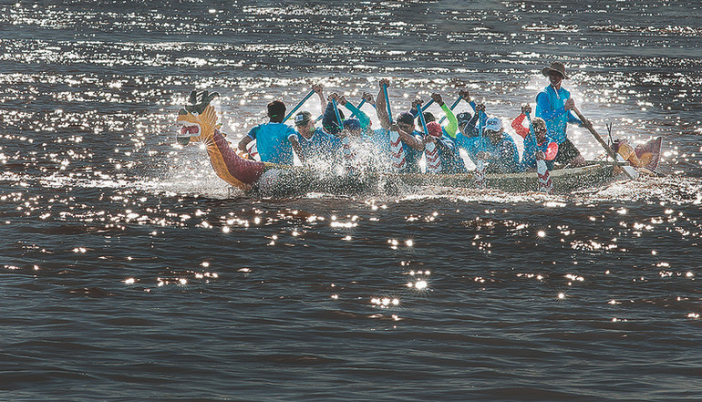 Đua thuyền rồng tại tỉnh An Giang. (Nguồn: MRC)