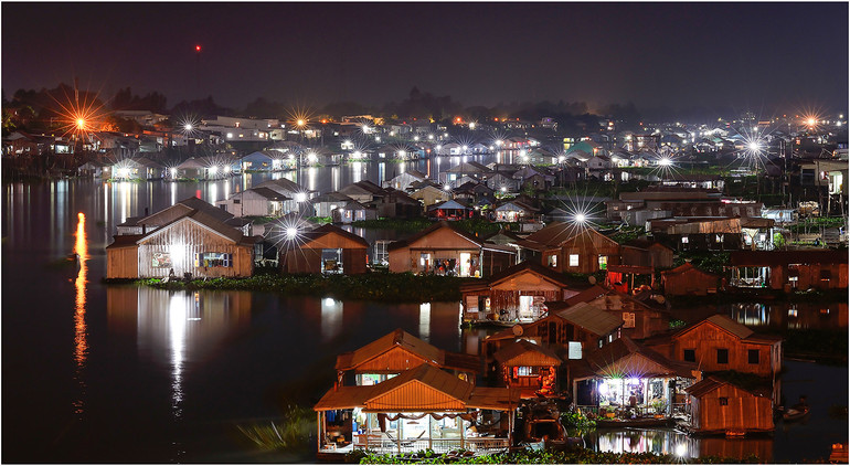 Độc đáo làng nổi cá bè ở Châu Đốc, tỉnh An Giang. (Nguồn: MRC)