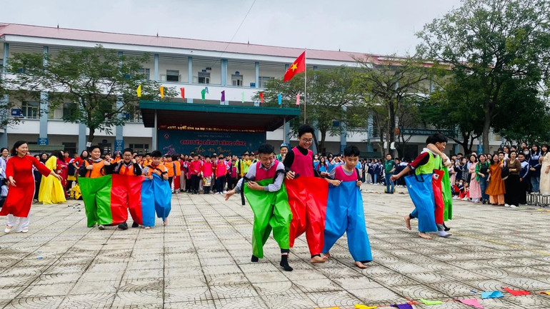 Học sinh THCS Phúc Yên trong một buổi giáo dục kỹ năng sống.