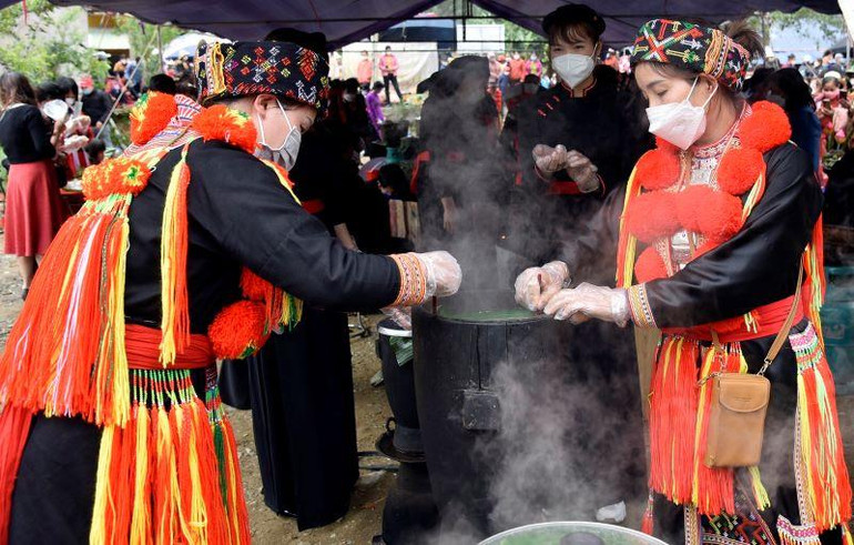 Khâu quan trọng nhất là đồ xôi.