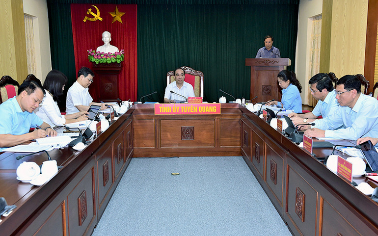 Ban Thường vụ Tỉnh ủy Tuyên Quang công bố quyết định thành lập Ban Chỉ đạo phòng, chống tham nhũng tỉnh. Ban Thường vụ Tỉnh ủy Tuyên Quang công bố quyết định thành lập Ban Chỉ đạo phòng, chống tham nhũng tỉnh.