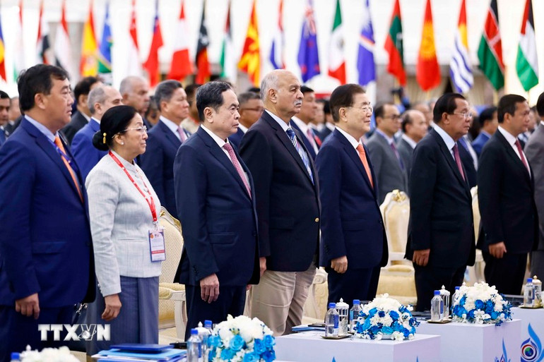 Chủ tịch Quốc hội Trần Thanh Mẫn và đại biểu dự Phiên khai mạc Hội nghị ICAPP. Chủ tịch Quốc hội Trần Thanh Mẫn và đại biểu dự Phiên khai mạc Hội nghị ICAPP.