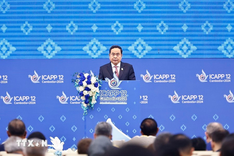 Chủ tịch Quốc hội Trần Thanh Mẫn phát biểu. Chủ tịch Quốc hội Trần Thanh Mẫn phát biểu.