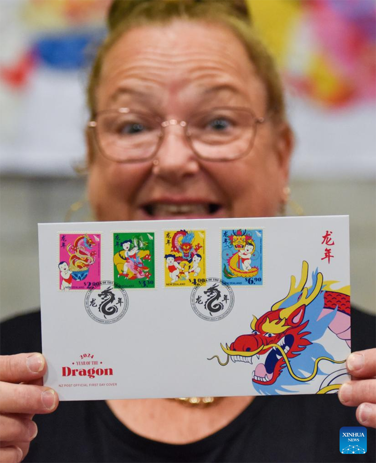 Bưu điện New Zealand đã phát hành bộ tem Năm con Rồng 2024 để chào mừng Tết Nguyên đán sắp tới. Ảnh: TÂN HOA XÃ