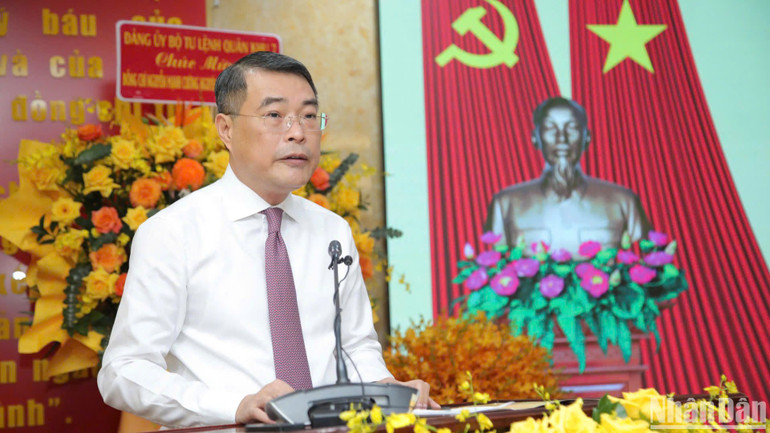 Đồng chí Lê Minh Hưng, Ủy viên Bộ Chính trị, Bí thư Trung ương Đảng, Trưởng Ban Tổ chức Trung ương phát biểu tại buổi công bố, trao quyết định của Bộ Chính trị về công tác cán bộ.