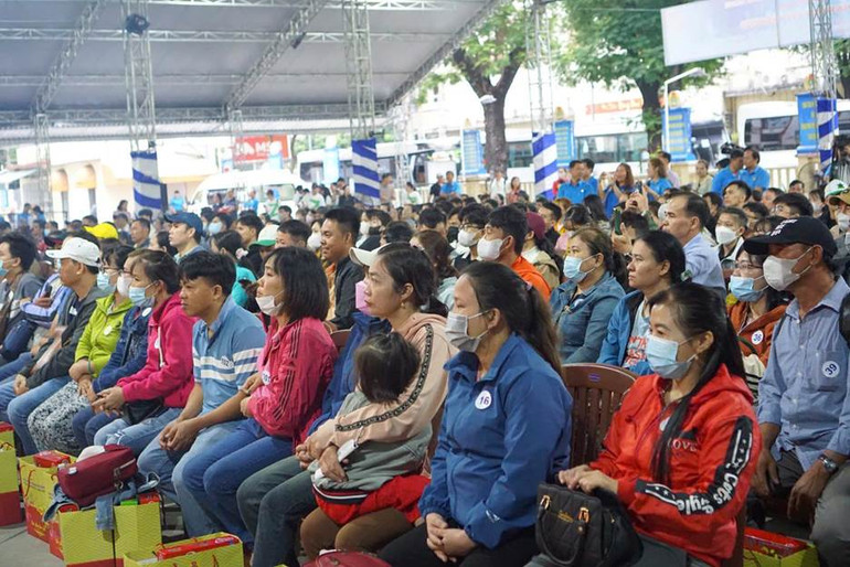 Hơn 400 đoàn viên, công nhân nằm trong diện nhận hỗ trợ.