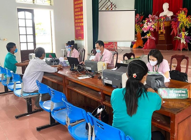 Giao dịch tín dụng ở xã Quỳnh Nghĩa, huyện Quỳnh Lưu.