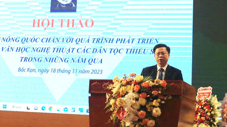 Phó Chủ tịch Ủy ban nhân dân tỉnh Bắc Kạn Phạm Duy Hưng phát biểu tại hội thảo. (Ảnh: HÀ THANH).