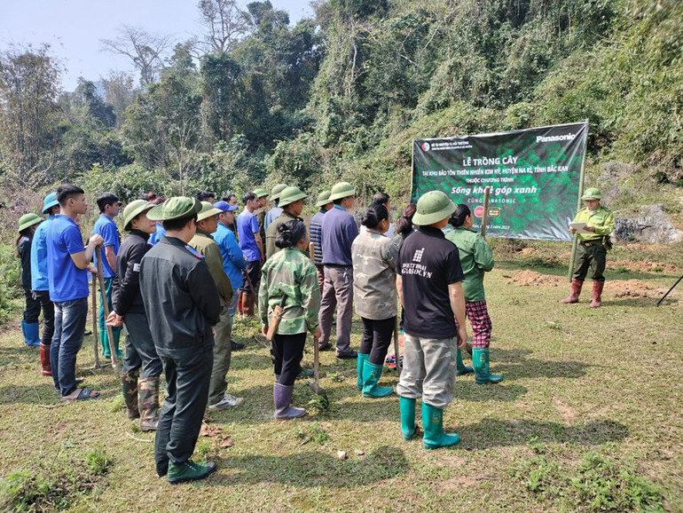 Quang cảnh lễ phát động.